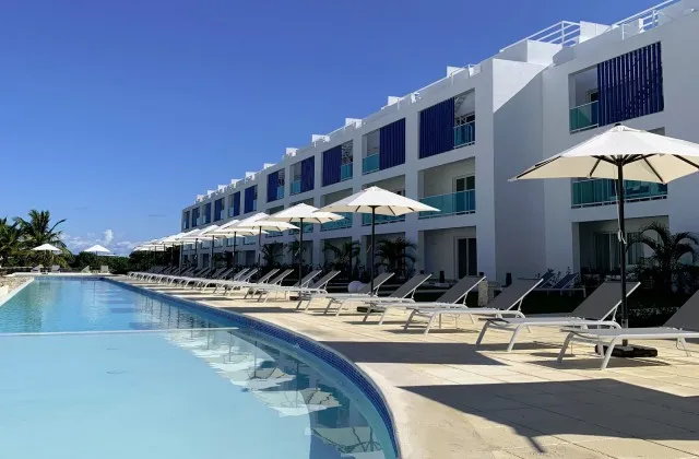 Hotel Coral House Punta Cana Piscina